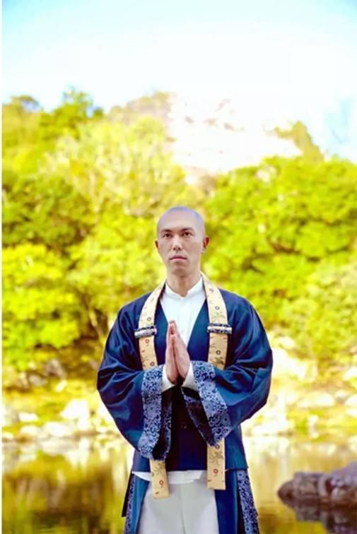 只是作为和尚的我,正好喜欢上音乐罢了.