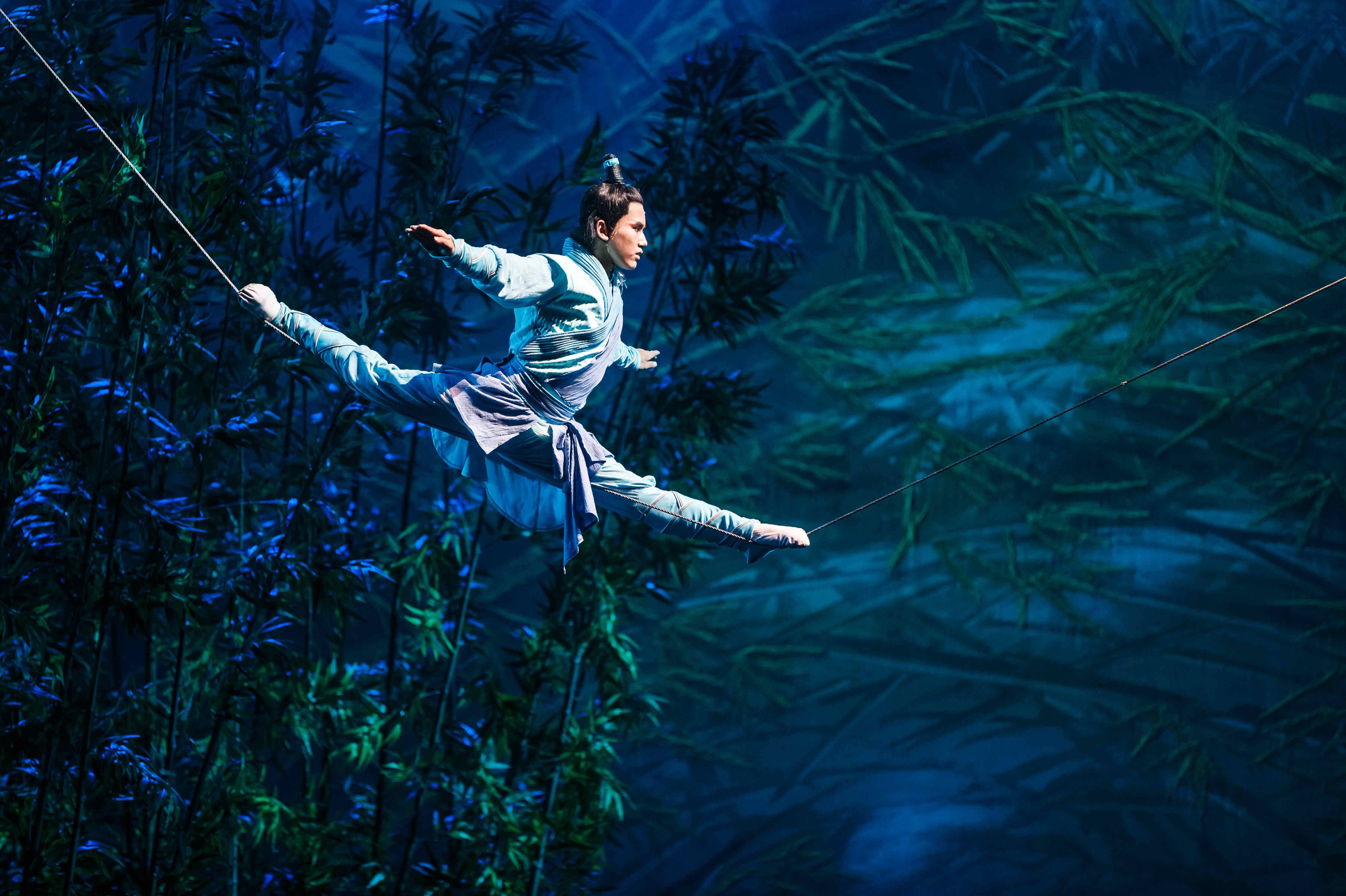 大型武侠杂技剧《笑傲江湖》