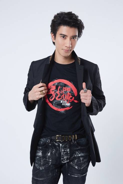 为爱前行共爱无限世界巡回演唱会深圳站王力宏田馥甄汪峰