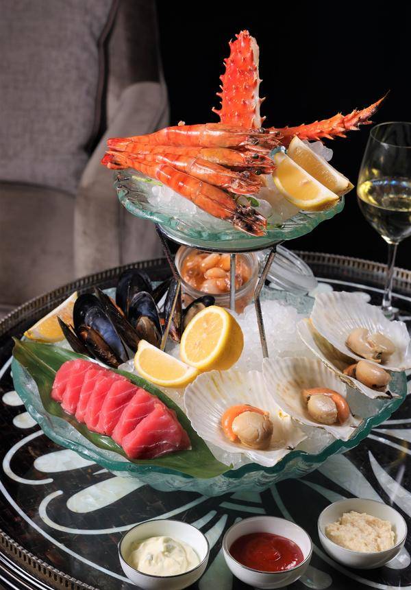 Seafood Platter with Free Flow at The Ritz Bar