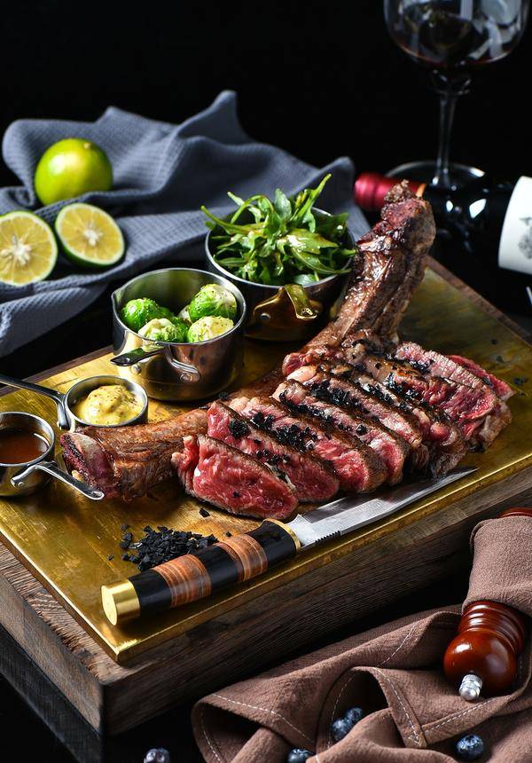 [37% OFF] M3 Tomahawk Steak Set Deal for 2 @ Cachet Lounge