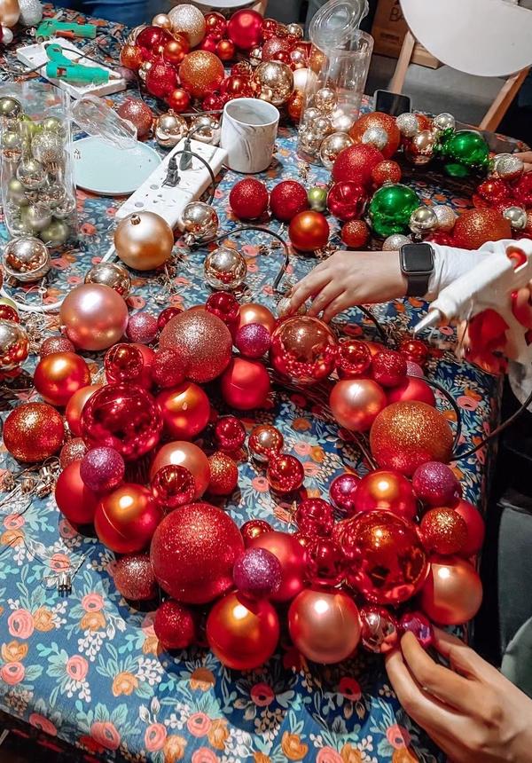 Craft'd Shanghai - Make a Christmas Bauble Wreath