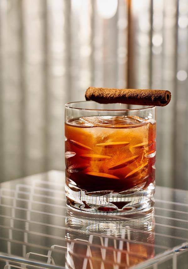 Yi Lounge Bar Sunset Cocktail (1 pax)